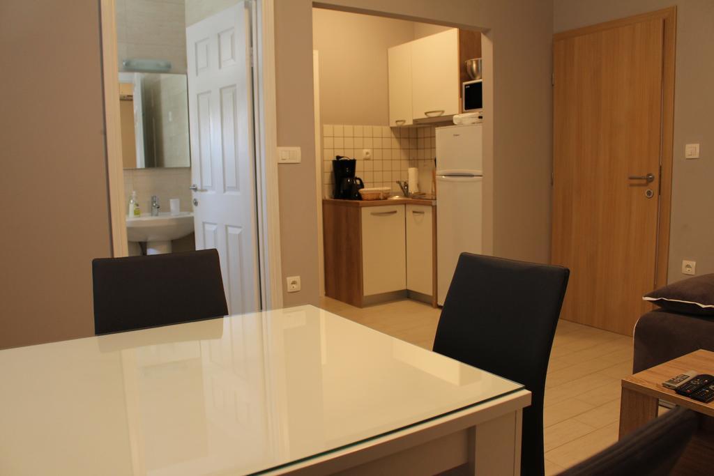 Beachside Apartments Znjan Split Rum bild